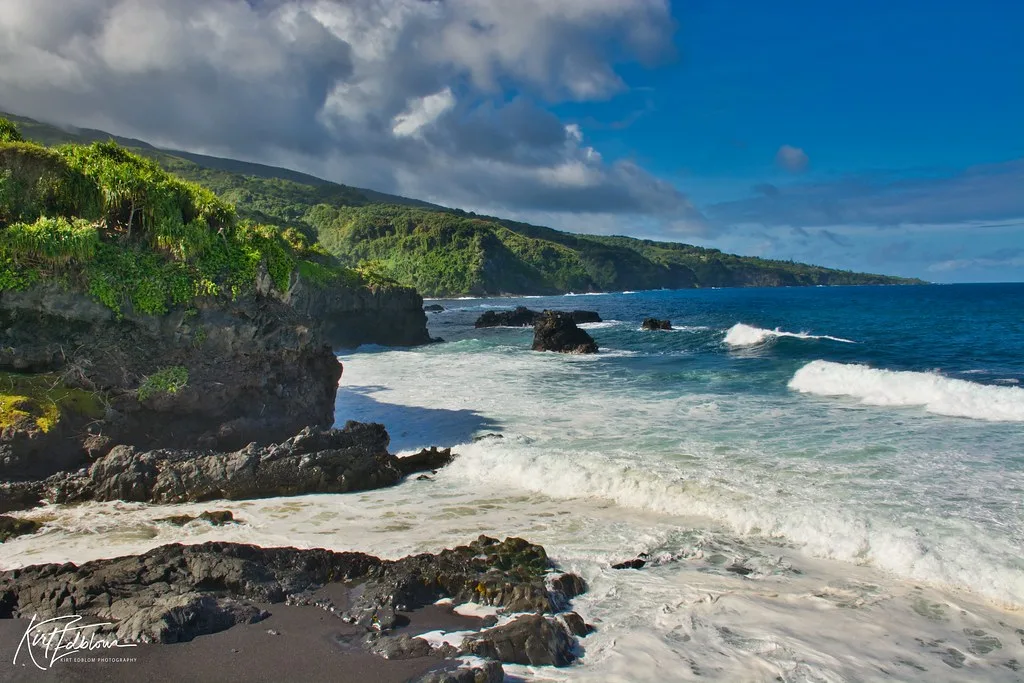 Ohe’o Gulch empties into the ocean