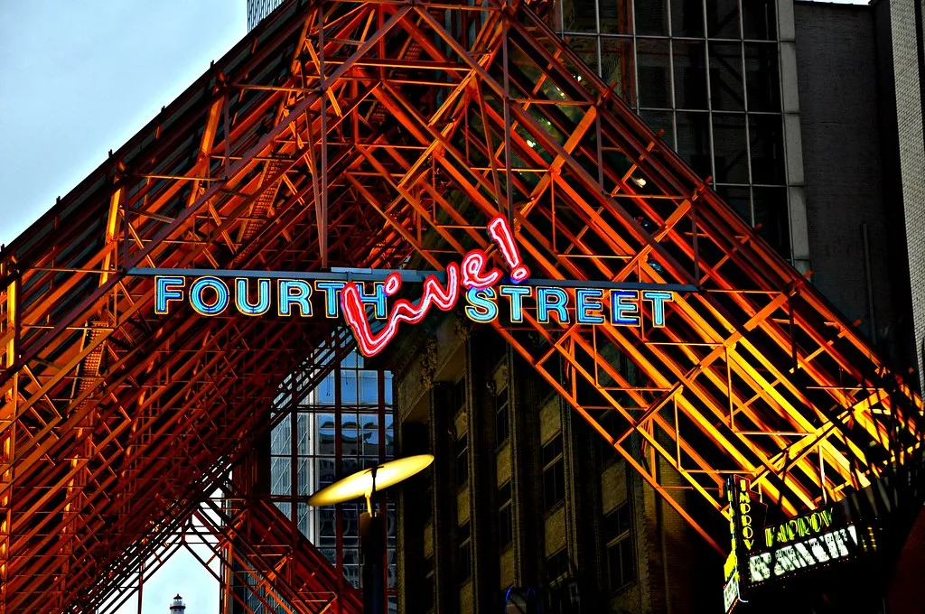 4th Street Live