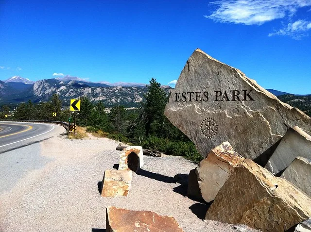 Estes Park Sign