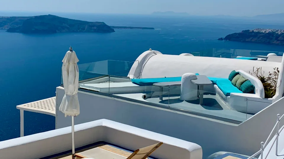 ASTRA SUITES in Santorini - Review with Photos & Hotel Map
