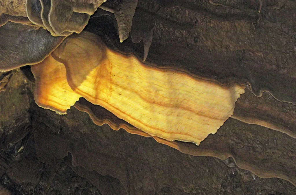 Travertine draperies (“cave bacon”) (Shenandoah Caverns, Q… | Flickr
