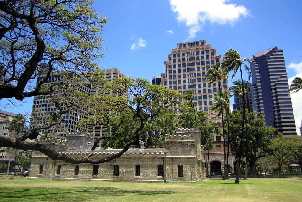 O’ahu - Honolulu - Capitol District: ʻIolani Barracks