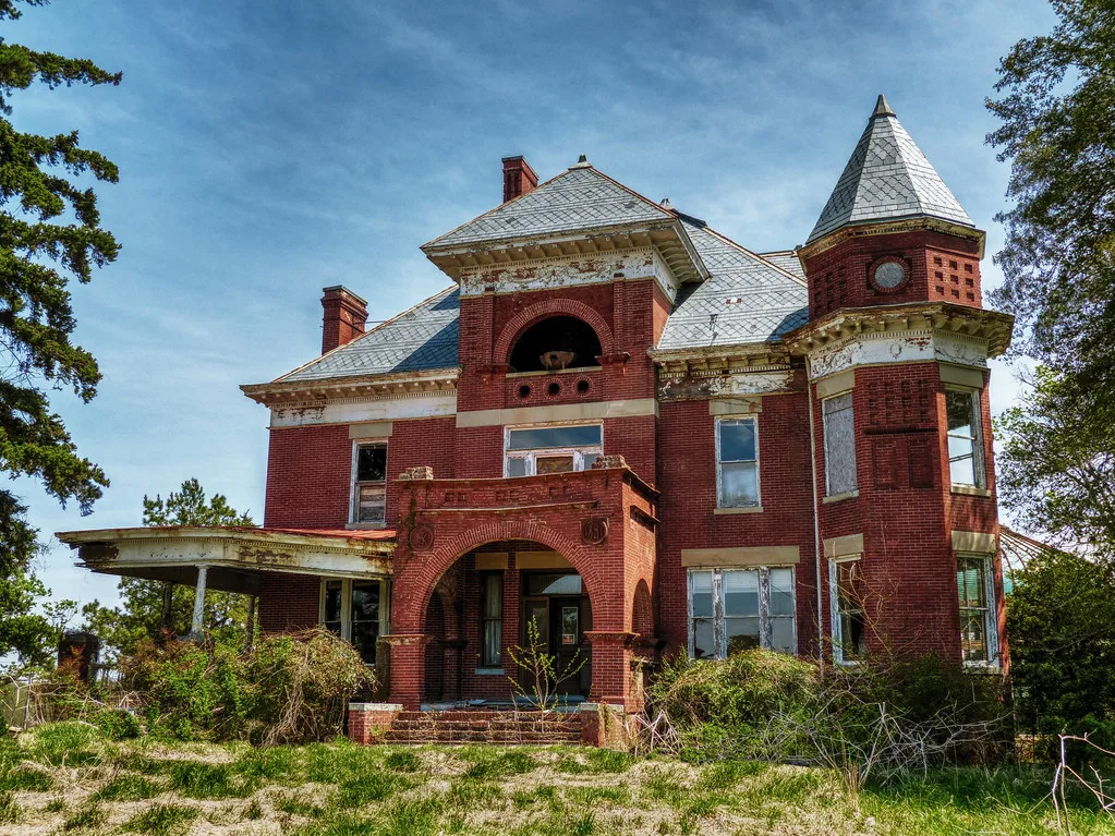 abandoned Manor House near Farmville, Virginia