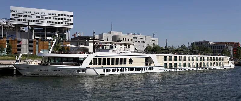File:Lyon - Swiss Corona boat.jpg