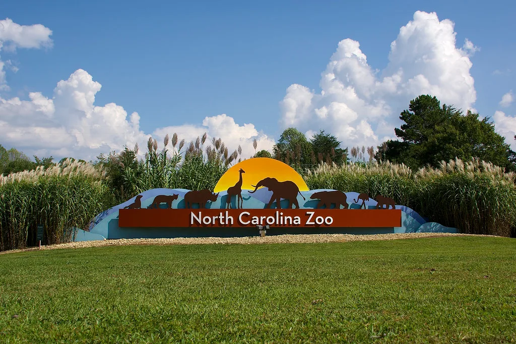 entrance to zoo