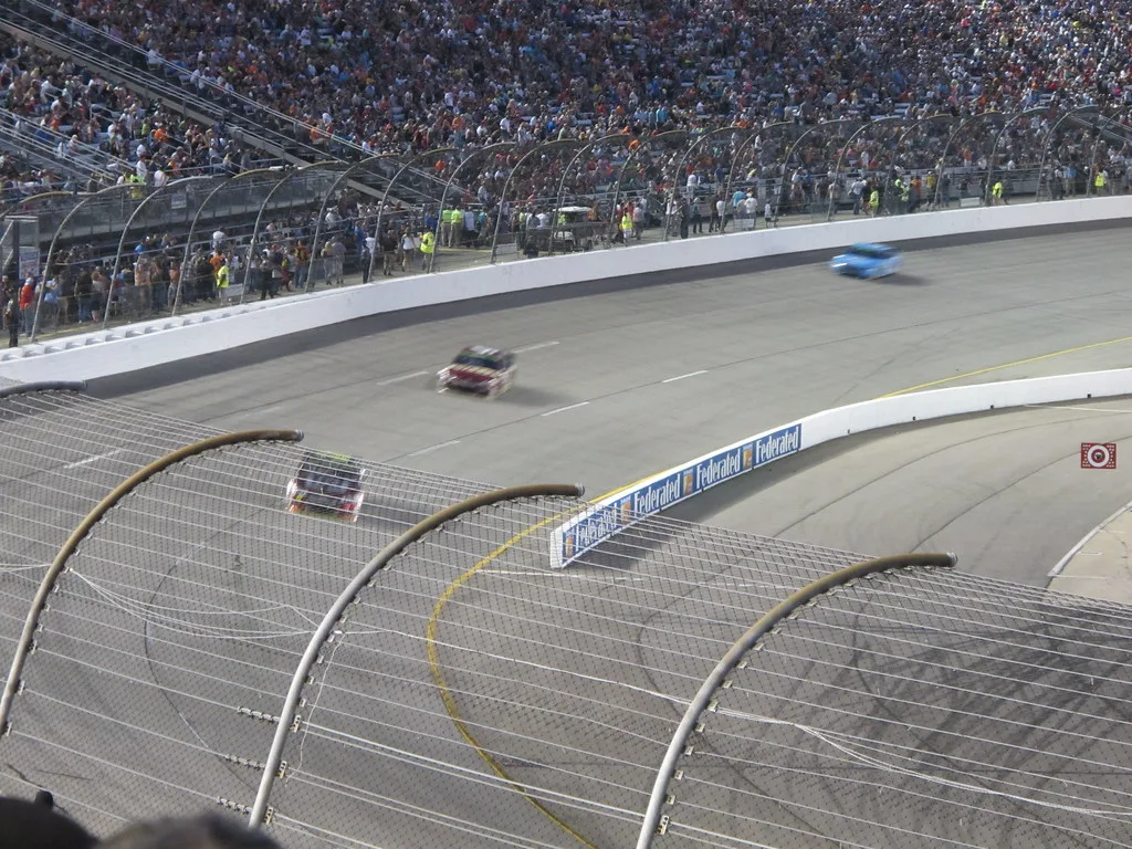37152 Fun at RIR Spring NASCAR Race